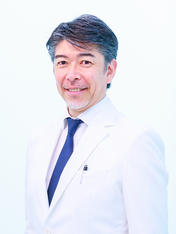 院長 前島健吾